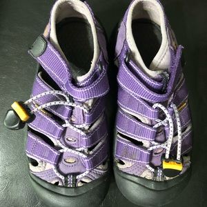 KEEN girls sz 13 shoes